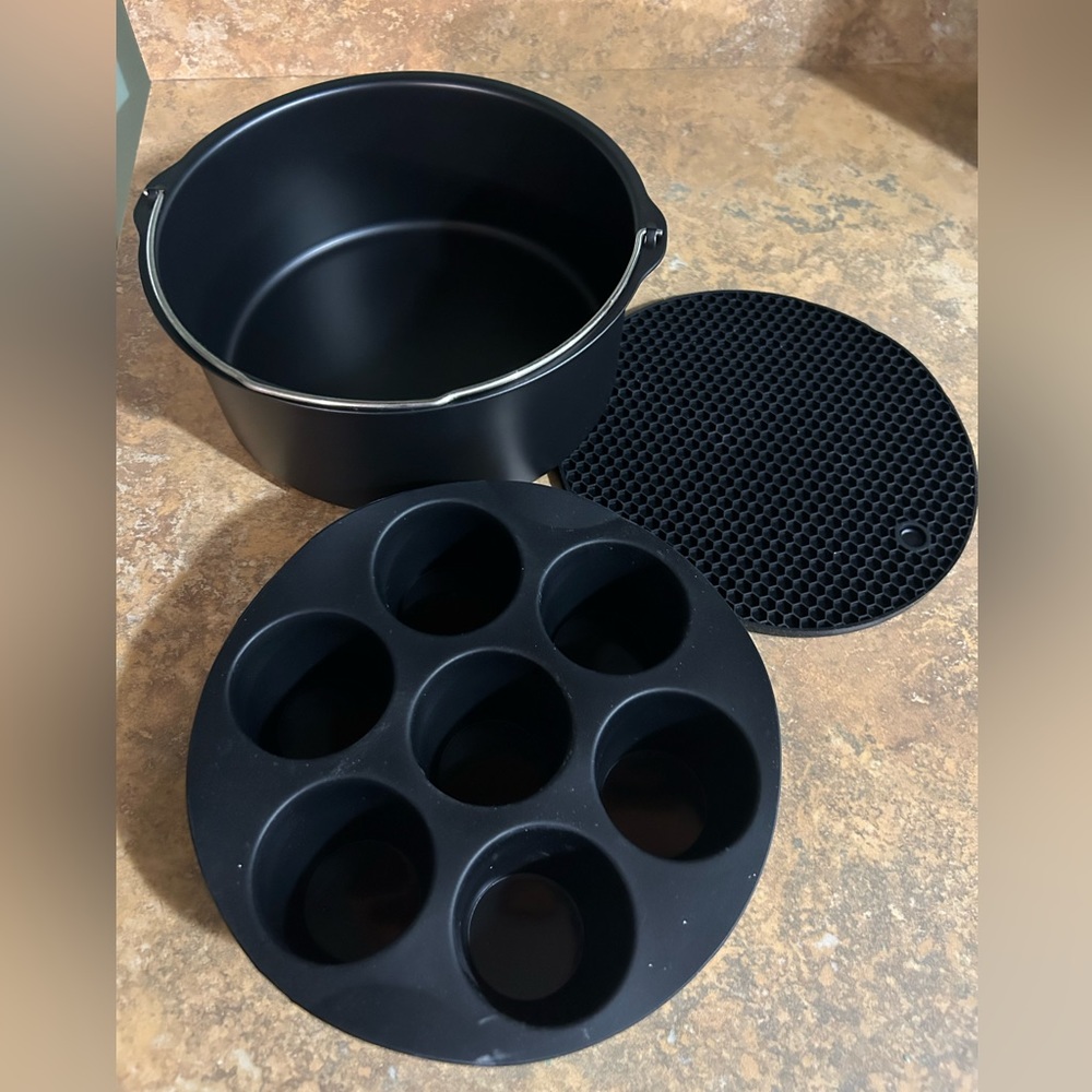 FDA Air Fryer Pan Accessories - Picture 2 of 4